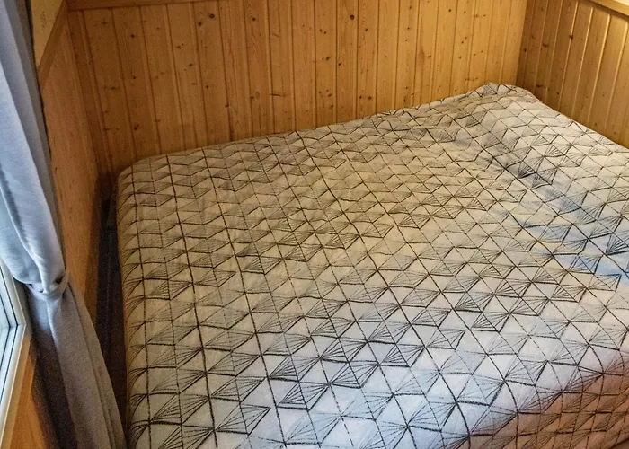 Aslakin Helmi A By Interhome *